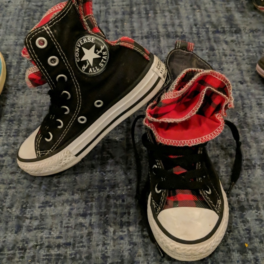 Converse - Picture 1 of 7